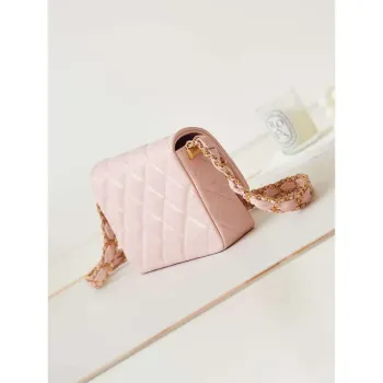 Chanel AS4423 Flap Lambskin bag Pink