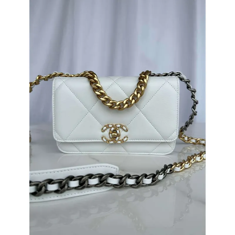 Chanel AP3267 19 Wallet on Chain Woc Shiny Lambskin White
