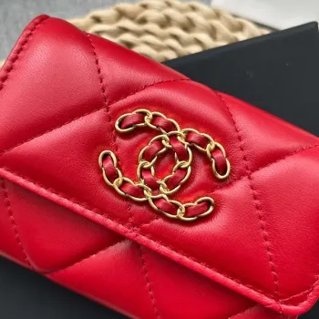 Chanel AP1790 19 flap Card Holder shiny lambskin gold tone ruthenium finish metal Red