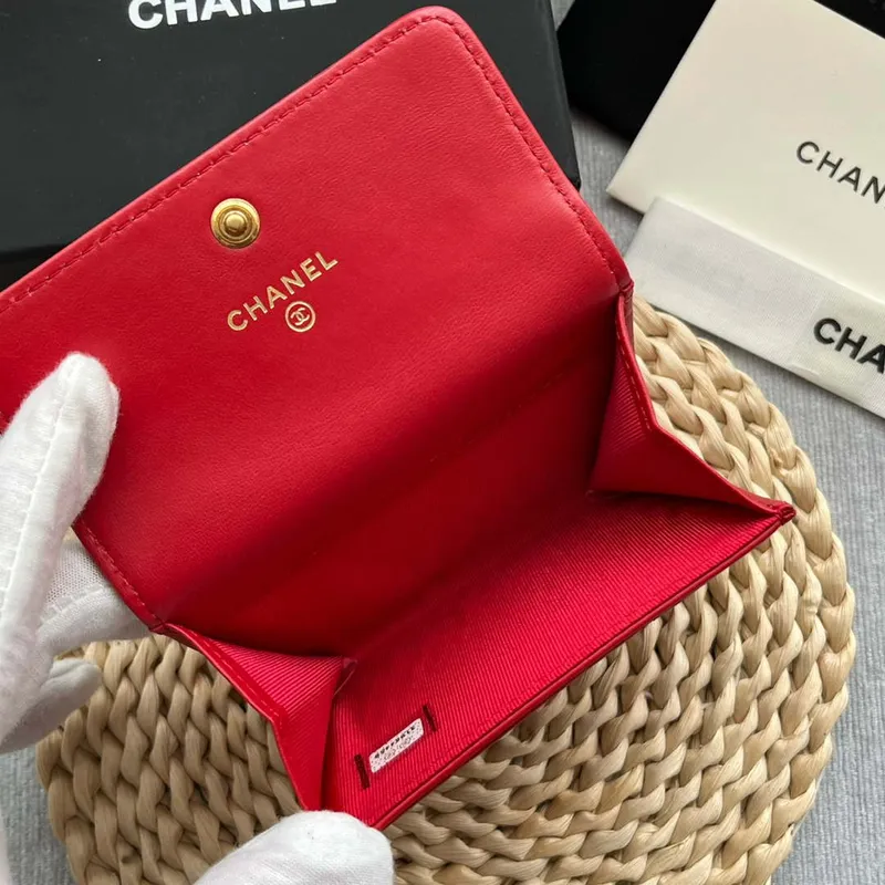 Chanel AP1790 19 flap Card Holder shiny lambskin gold tone ruthenium finish metal Red