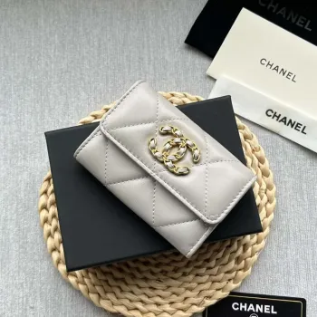 Chanel AP1790 19 flap Card Holder shiny lambskin gold tone ruthenium finish metal Gray