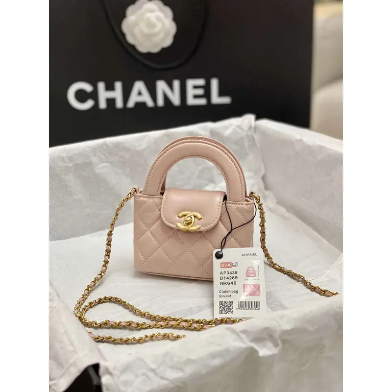 Chanel AP3435 Shiny aged calfskin & gold tone metal Pink
