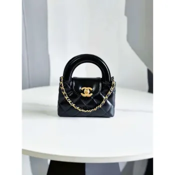 Chanel AP3435 Shiny aged calfskin & gold tone metal Black