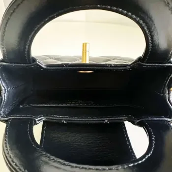 Chanel AP3435 Shiny aged calfskin & gold tone metal Black