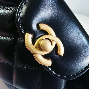 Chanel AP3435 Shiny aged calfskin & gold tone metal Black