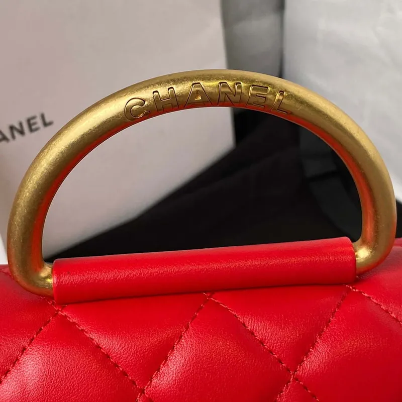 Chanel AP3484 CLUTCH WITH CHAIN Shiny Lambskin & Gold Tone Metal Red