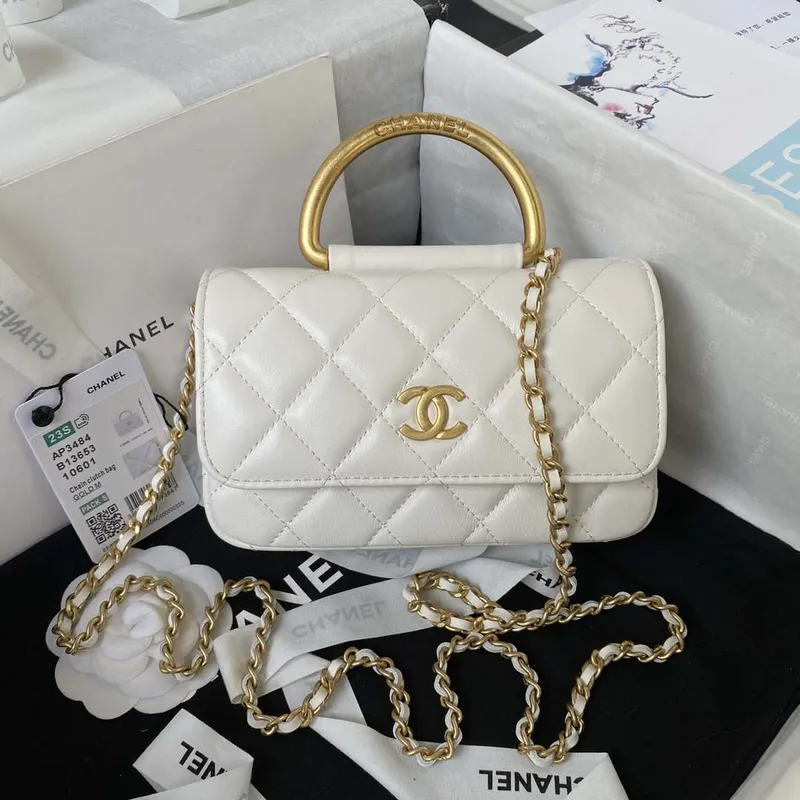 Chanel AP3484 CLUTCH WITH CHAIN Shiny Lambskin & Gold Tone Metal White