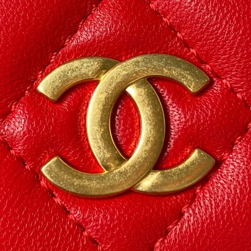 Chanel AP3485 Clutch With Chain Shiny Lambskin & Gold Tone Metal Red