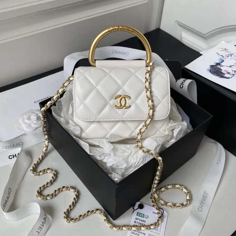 Chanel AP3485 Clutch With Chain Shiny Lambskin & Gold Tone Metal White