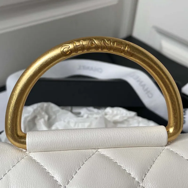Chanel AP3485 Clutch With Chain Shiny Lambskin & Gold Tone Metal White