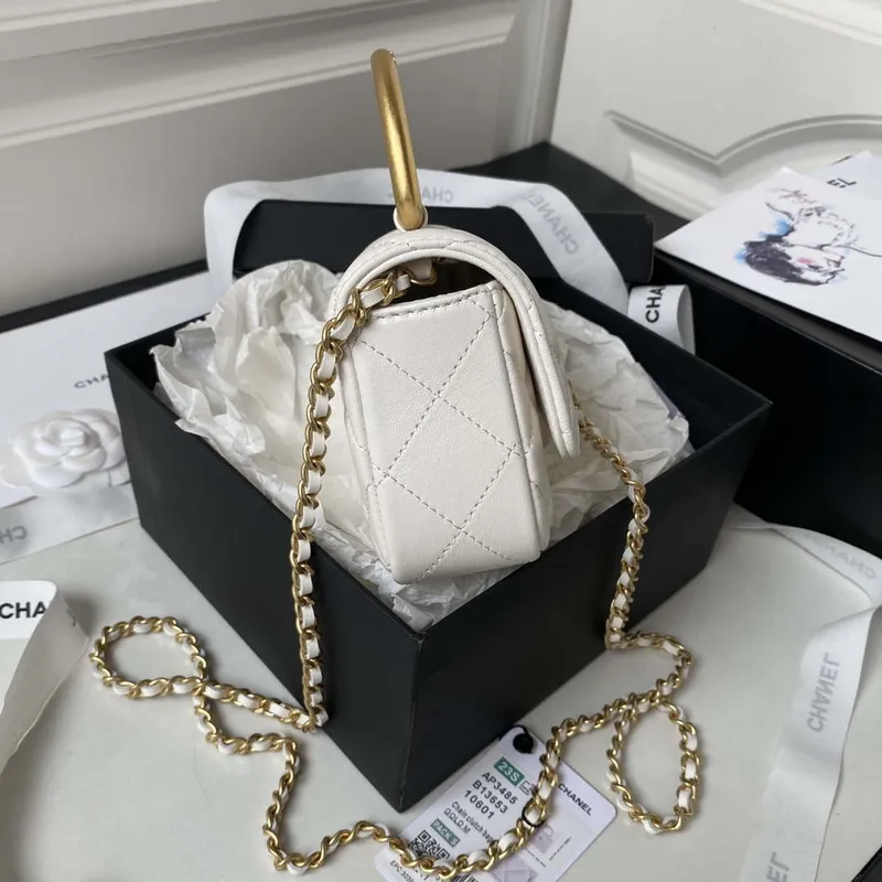 Chanel AP3485 Clutch With Chain Shiny Lambskin & Gold Tone Metal White