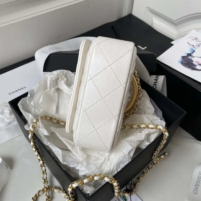 Chanel AP3485 Clutch With Chain Shiny Lambskin & Gold Tone Metal White