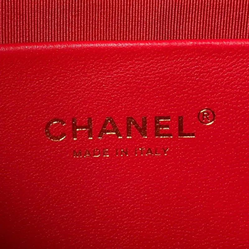 Chanel AS4368 Large HOBO Bag Shiny Crumpled Lambskin & Gold Tone Metal Red