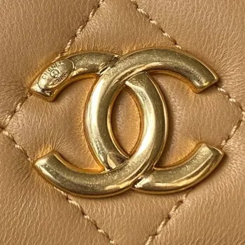 Chanel AP3513 Woc Clutch With Chain lambskin Imitation Pearls Enamel & Gold Apricot