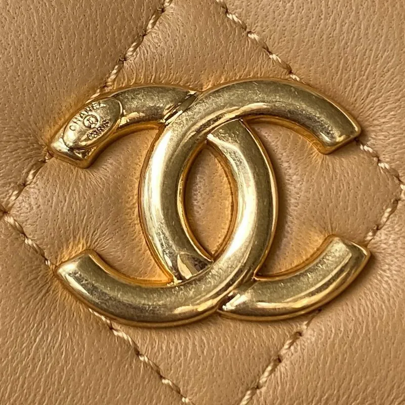 Chanel AP3513 Woc Clutch With Chain lambskin Imitation Pearls Enamel & Gold Apricot
