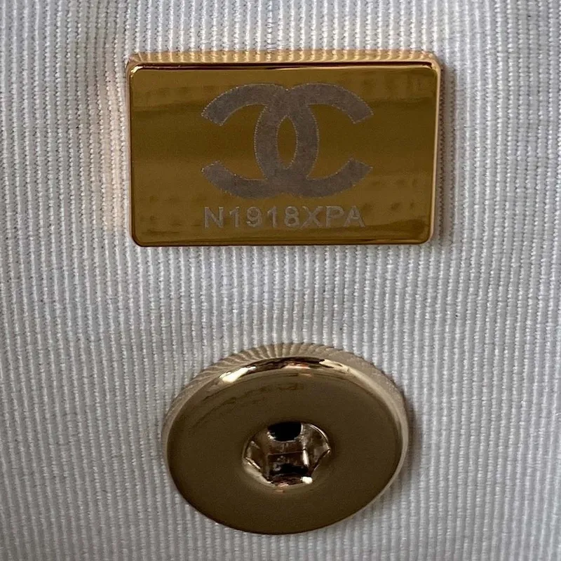 Chanel AS4058 Backpack Grained Shiny Calfskin & Gold Tone Metal White