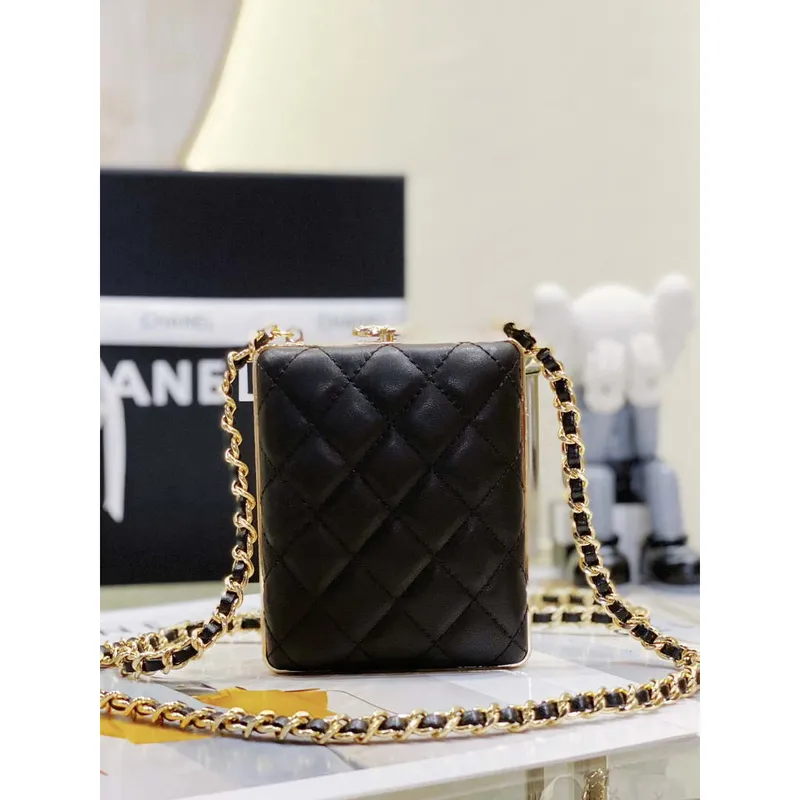 Chanel 22K Evening Bag With Pearls Black and Gold