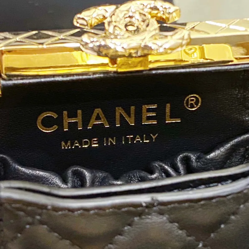 Chanel 22K Evening Bag With Pearls Black and Gold