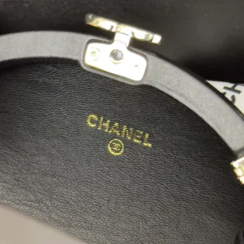 Chanel AP3252 Clutch With Chain Lambskin Black