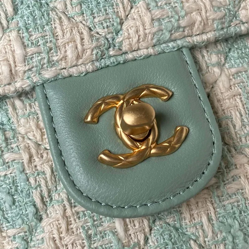 Chanel AS3973 Small Vanity Case Tweed Lambskin & Gold Metal Green & White