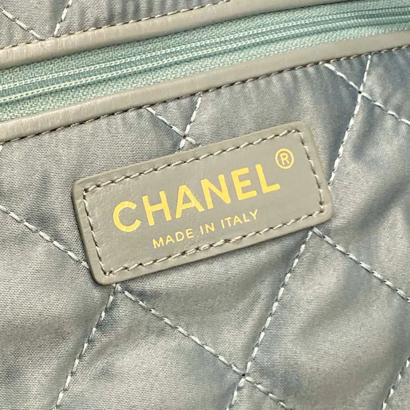 Chanel 22 Handbag Shiny Calfskin AS3261 Light Green Gold