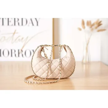 Chanel AS3917 Clutch With Chain Lambskin & Shiny Light Gold Metal Ecru