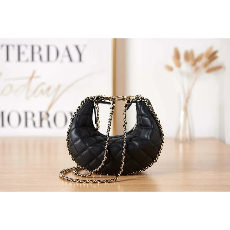 Chanel AS3917 Clutch With Chain Lambskin & Shiny Light Gold Metal Black