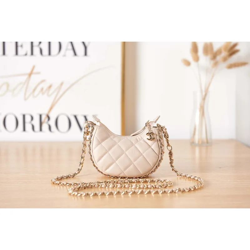 Chanel AP3232 Clutch With Chain Lambskin & Shiny Light Gold Metal Beige