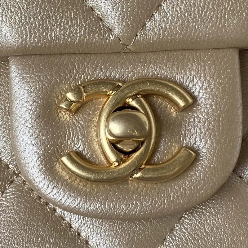 Chanel AS3921 Flap Chain Bag Gold Lambskin Gold