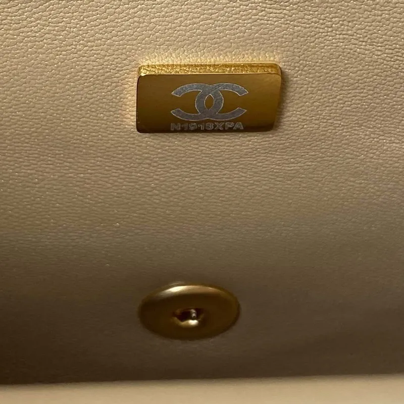 Chanel AS3921 Flap Chain Bag Gold Lambskin Gold