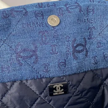 Chanel 22 Handbag Silver Tone Metal Canvas AS3260 Blue denim