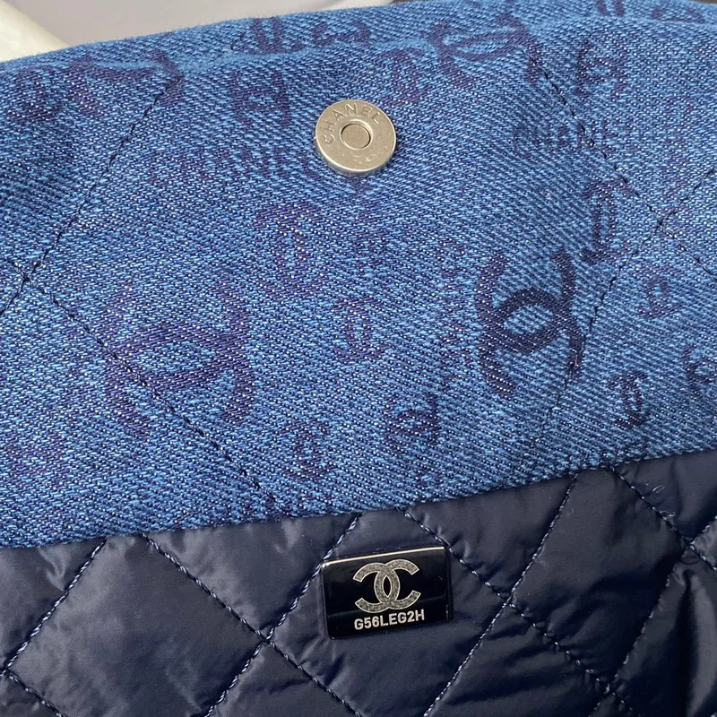 Chanel 22 Handbag Silver Tone Metal Canvas AS3260 Blue denim