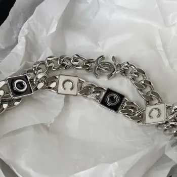 Chanel AP2718 Small Vanity With Chain Calfskin White