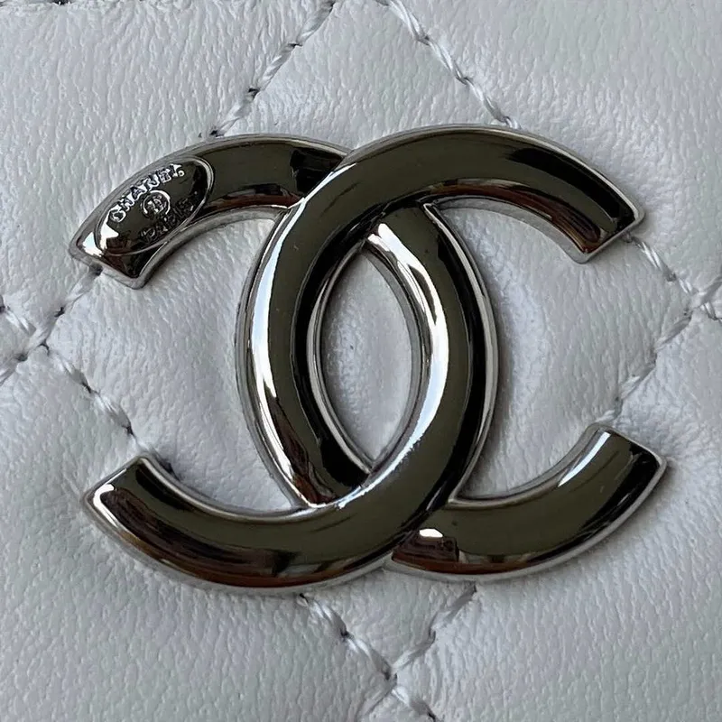 Chanel AP2718 Small Vanity With Chain White Lambskin