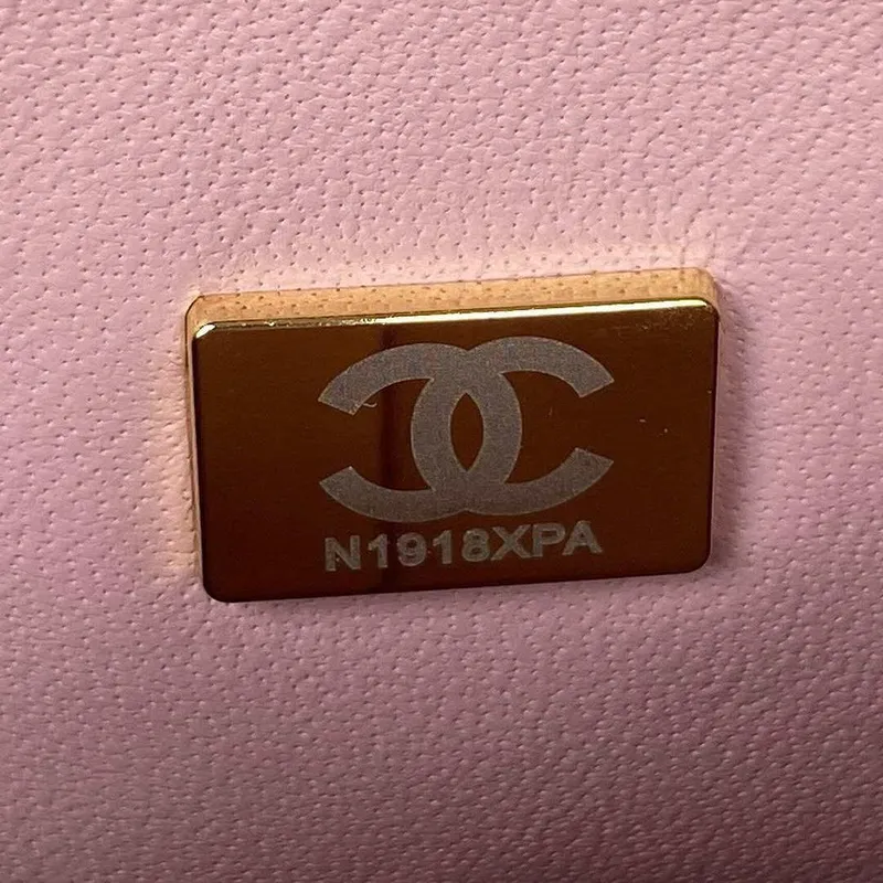 Chanel A01113 Flap Handbag Classic Bag Lambskin Light Pink Gold