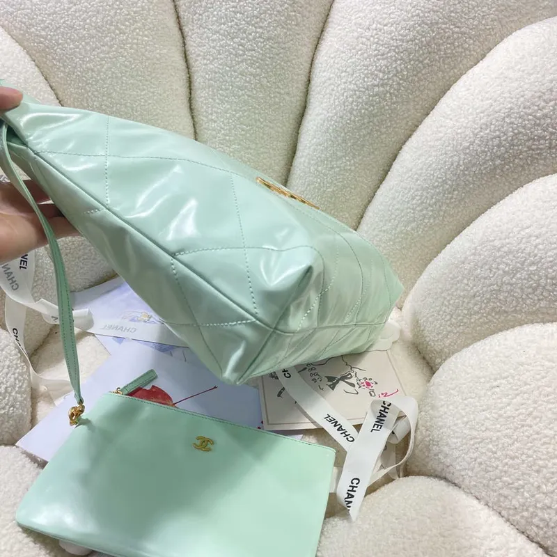 Chanel 22 Small Handbag Shiny Calfskin AS3260 Mint Green