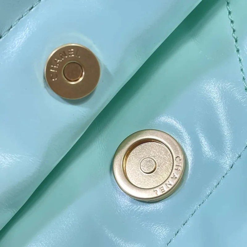 Chanel 22 Small Handbag Shiny Calfskin AS3260 Mint Green