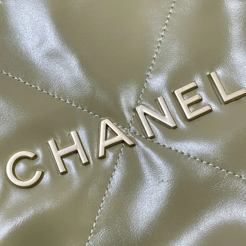 Chanel 22 Small Handbag Shiny Calfskin AS3260 Light Green