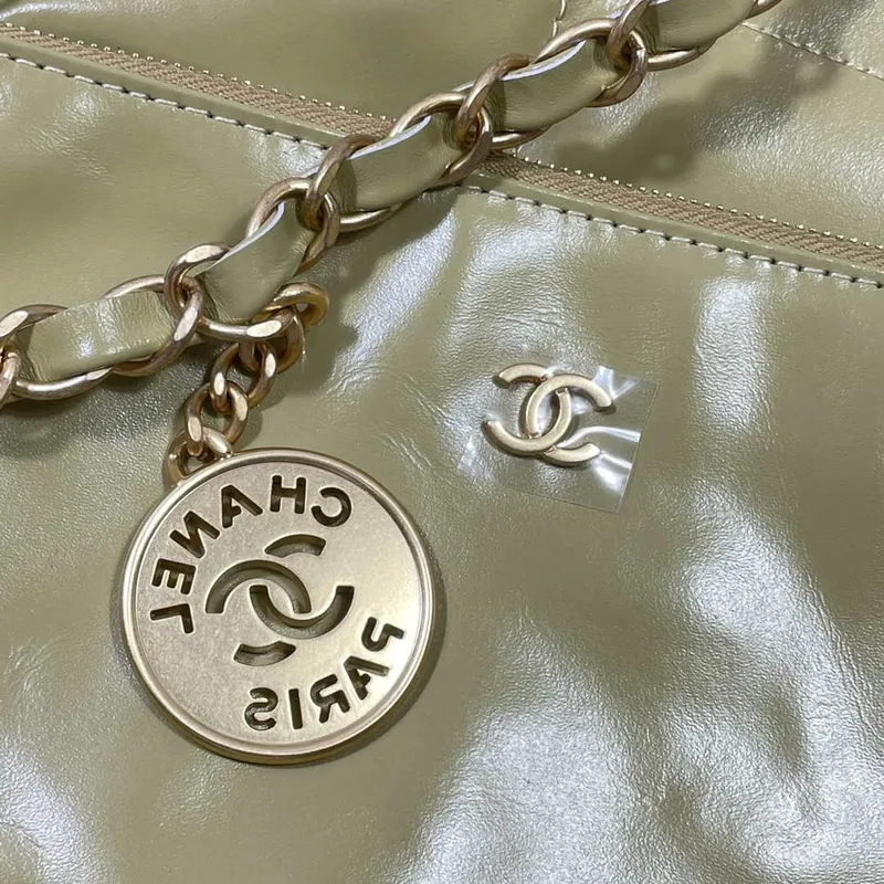 Chanel 22 Small Handbag Shiny Calfskin AS3260 Light Green