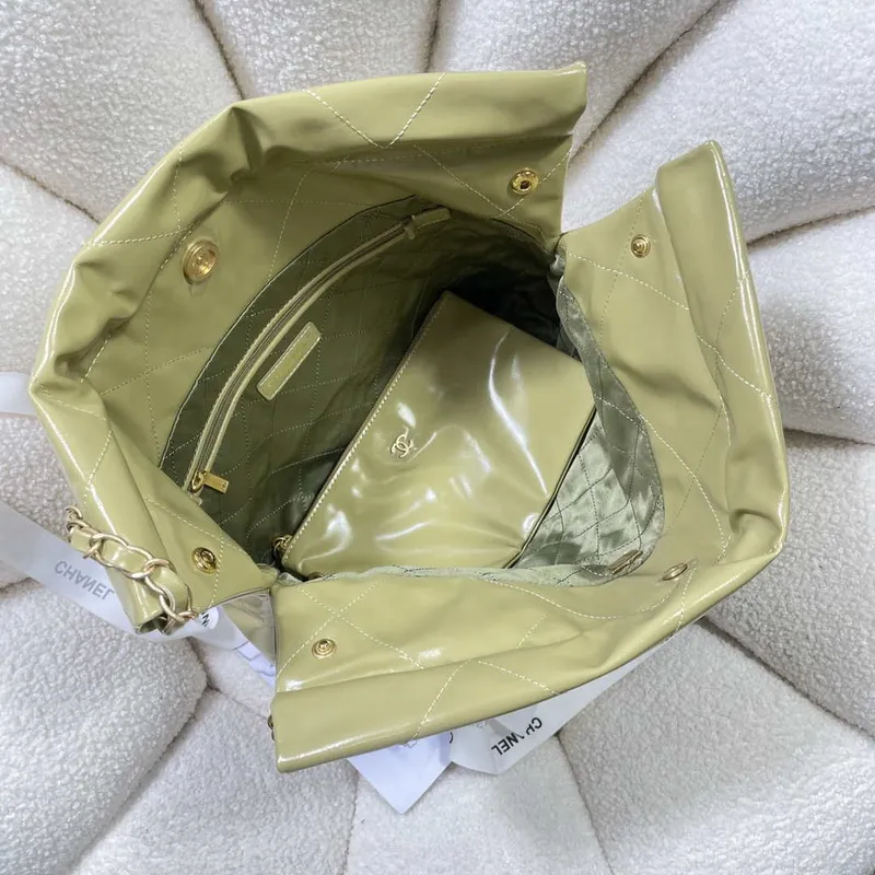 Chanel 22 Small Handbag Shiny Calfskin AS3260 Light Green