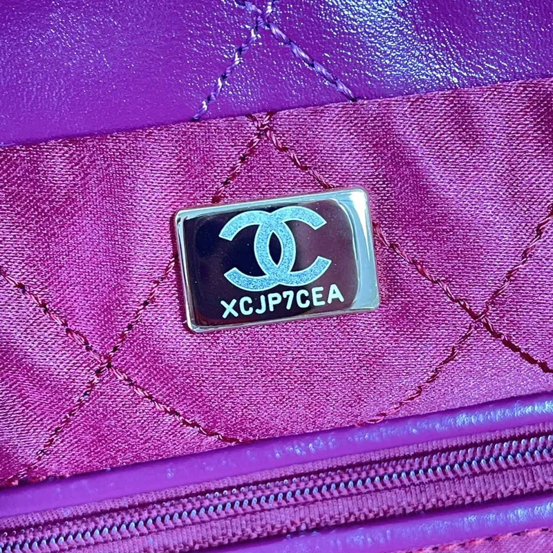 Chanel 22 Handbag Shiny Calfskin AS3261 Rose Red