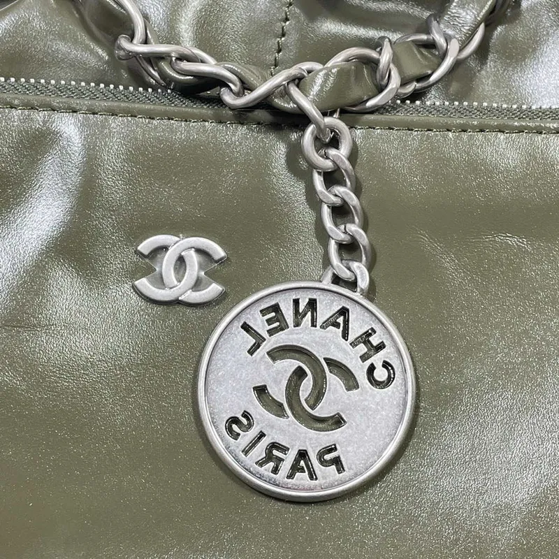 Chanel 22 Handbag Shiny Calfskin AS3261 Dark Green