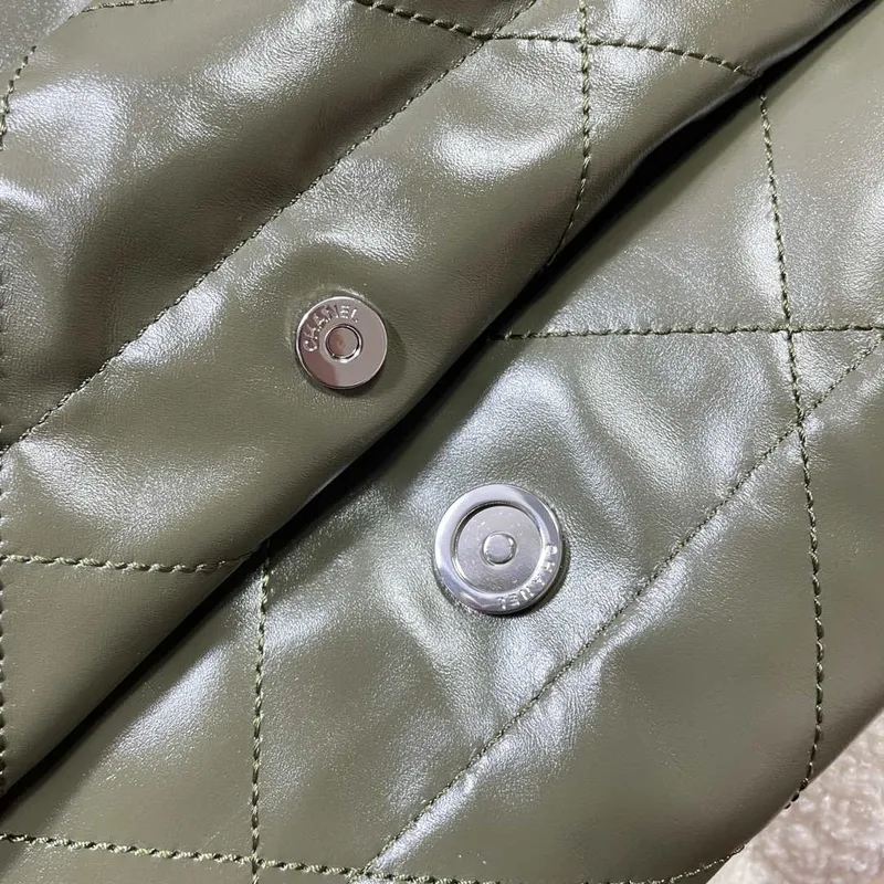 Chanel 22 Handbag Shiny Calfskin AS3261 Dark Green