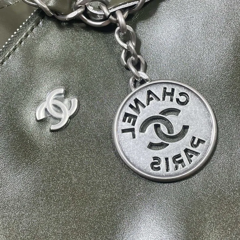 Chanel 22 Small Handbag Shiny Calfskin AS3260 Dark Green