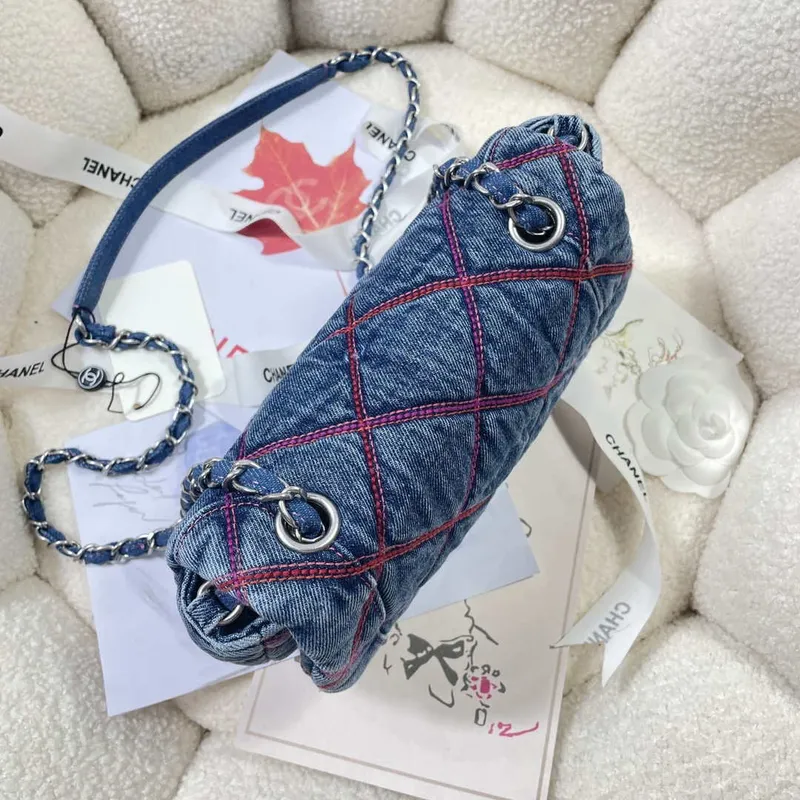 Chanel AS3188 22A Beach Denim saddle bag Denim blue
