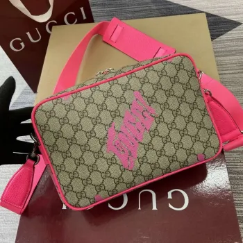 Gucci 839380 Medium Crossbody Bag With Print Bright pink