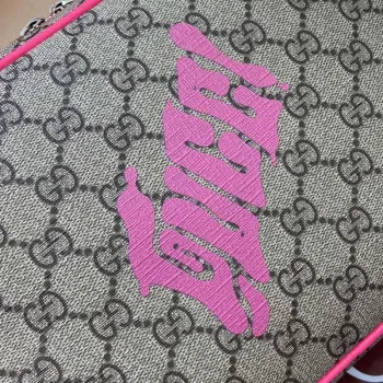 Gucci 839380 Medium Crossbody Bag With Print Bright pink