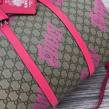Gucci 834962 Medium Duffle Bag With Print Bright pink