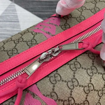 Gucci 834962 Medium Duffle Bag With Print Bright pink