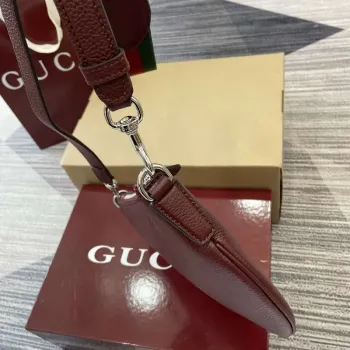 Gucci 824529 Gucci B Small Bag Ancora red